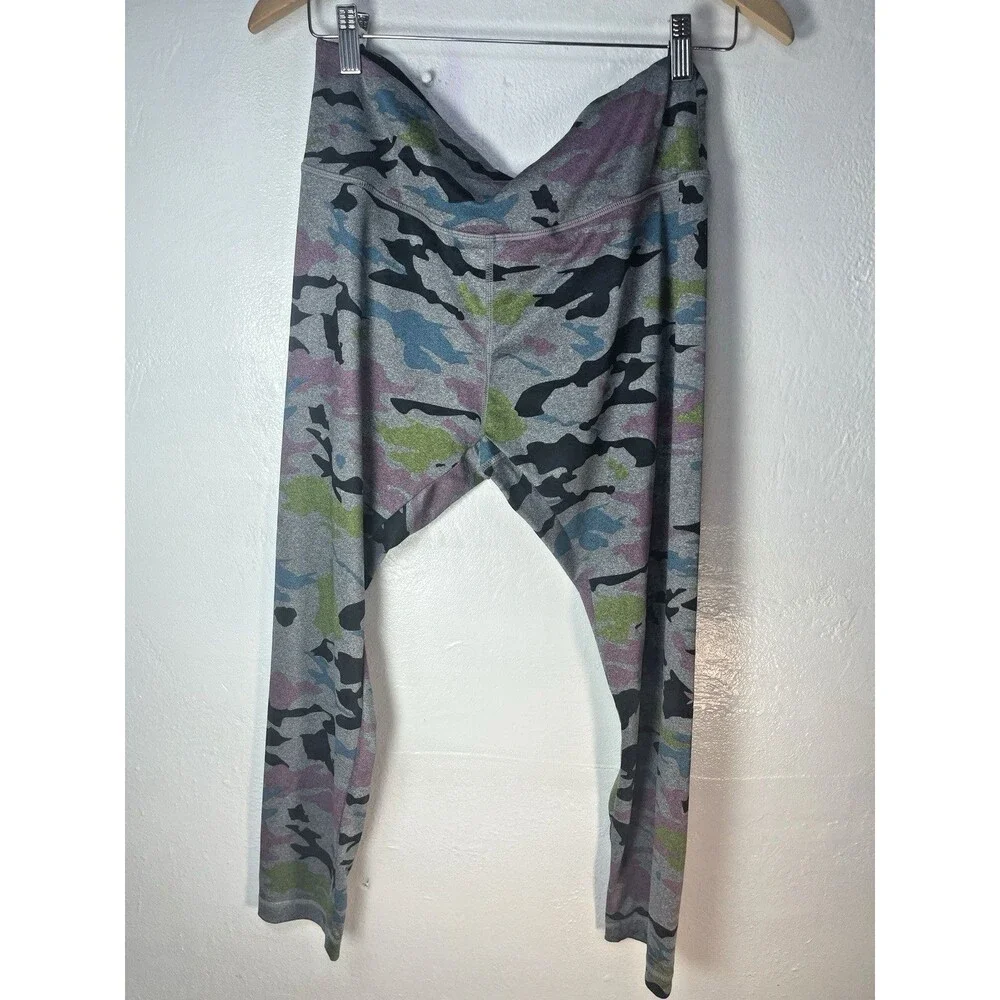 VOGO Athletica Womens Leggings XL Watercolor  Blues Black Coin/key Pocket Capri